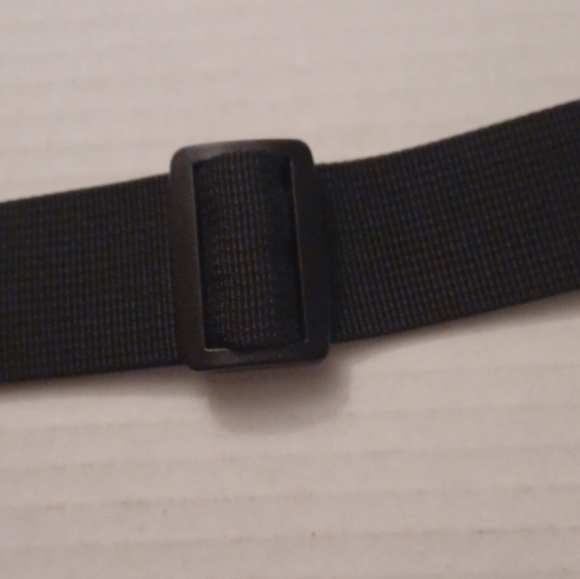 4/$30 Padded Clip-On Shoulder Handle - Duffel Bag Type - Picture 4 of 6